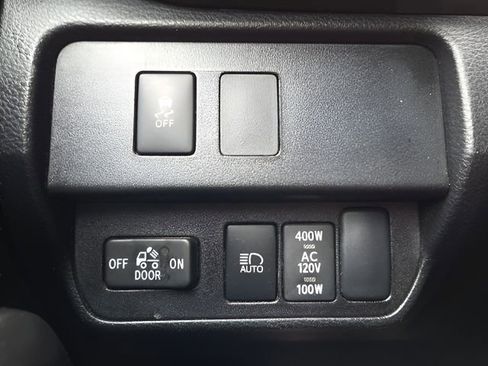 Used 2022 Toyota Tacoma TRD Off-Road image 22