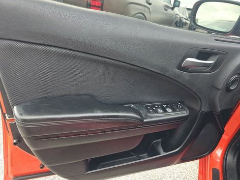 Used 2018 Dodge Charger SXT w/ Blacktop Package RWD image 24