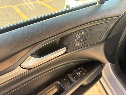 Used 2018 Ford Fusion Titanium image 15