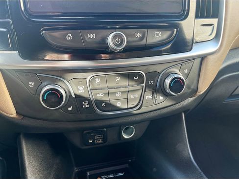 Used 2023 Chevrolet Traverse Premier w/ LPO, 'HIT The Road' Package FWD image 16