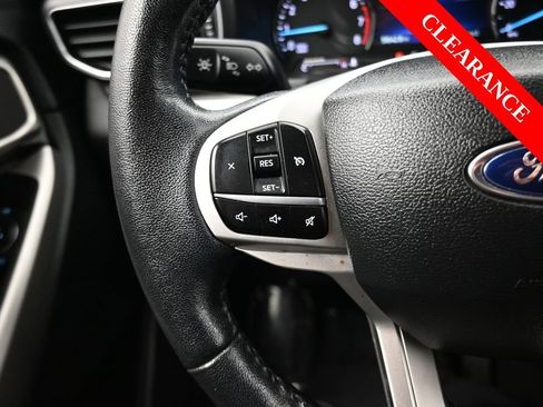 Used 2022 Ford Explorer XLT w/ Equipment Group 202A image 26