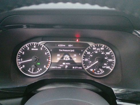 Used 2025 Nissan Pathfinder SV image 23