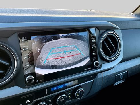 Used 2021 Toyota Tacoma TRD Sport AWD/4WD image 29