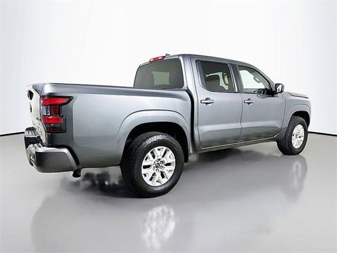 Used 2023 Nissan Frontier SV image 7