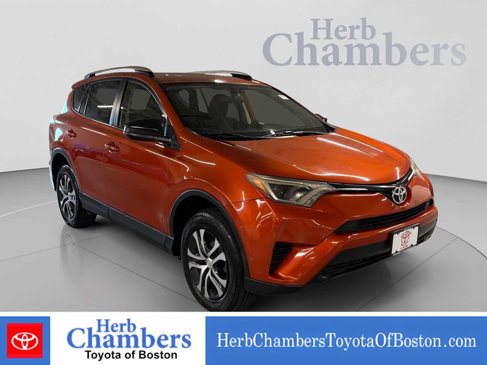 Used 2016 Toyota RAV4 LE FWD image 1