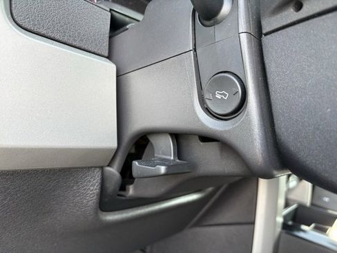 Used 2011 Ford F150 FX4 w/ FX Luxury Pkg image 17