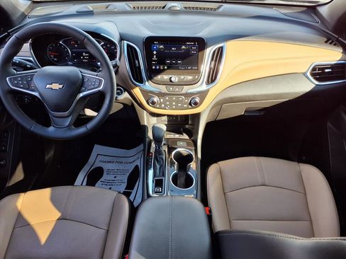 Used 2023 Chevrolet Equinox Premier image 9