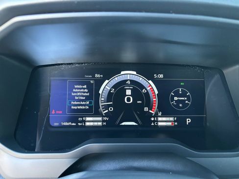 Used 2025 Toyota Tundra Limited AWD/4WD image 18