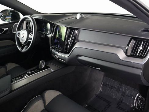Used 2021 Volvo XC60 T8 R-Design w/ Advanced Package image 9