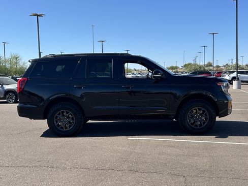 Certified 2025 Ford Expedition Tremor AWD/4WD image 10