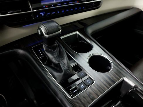 Used 2021 Toyota Sienna Platinum image 34