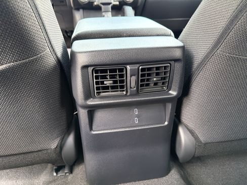 New 2026 Toyota 4Runner SR5 AWD/4WD image 16