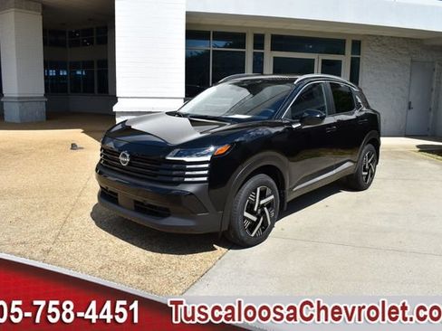 Used 2026 Nissan Kicks SV w/ SV Premium Package FWD image 5