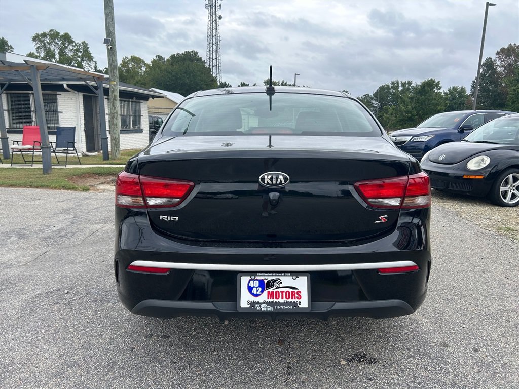 Used 2021 Kia Rio S w/ Technology Package FWD image 4
