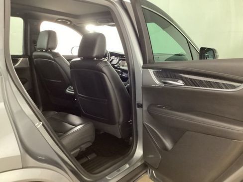 Used 2020 Cadillac XT6 Premium Luxury FWD image 25