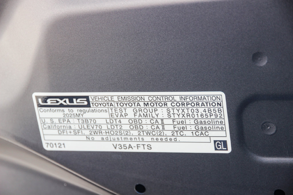 Certified 2025 Lexus GX 550 w/ Cold Area Package AWD/4WD image 28