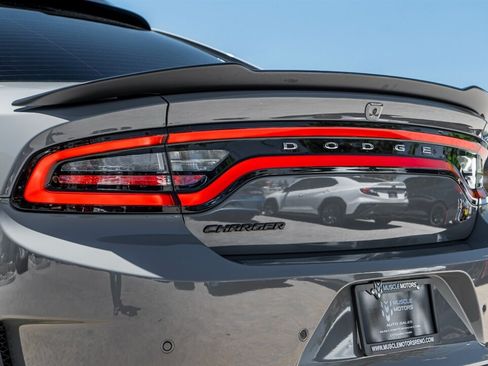Used 2018 Dodge Charger R/T Scat Pack RWD image 15