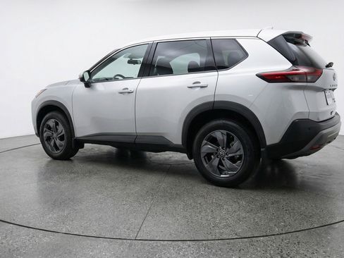 Used 2025 Nissan Rogue SV FWD image 6