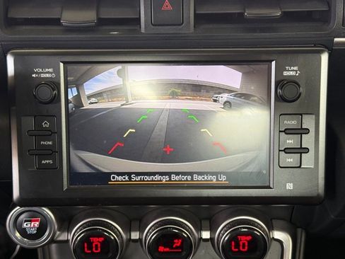 Used 2022 Toyota GR86 w/ ALL Weather Mat Package (TMS) RWD image 26