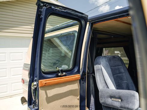 Used 1988 Chevrolet G20 RWD image 72