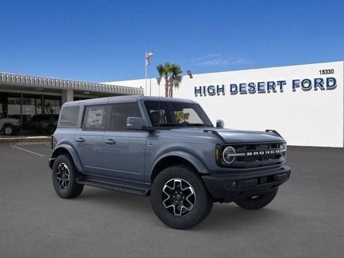 New 2025 Ford Bronco Outer Banks AWD/4WD image 6