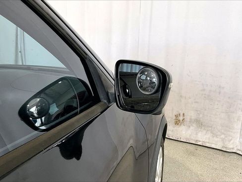 Used 2015 Nissan Juke SL image 11