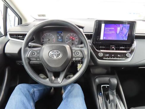 Used 2025 Toyota Corolla LE FWD image 20