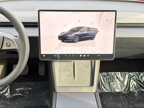 Used 2024 Tesla Model 3 Standard Range image 19