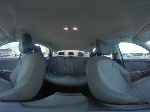 Used 2025 Kia K4 FWD image 41