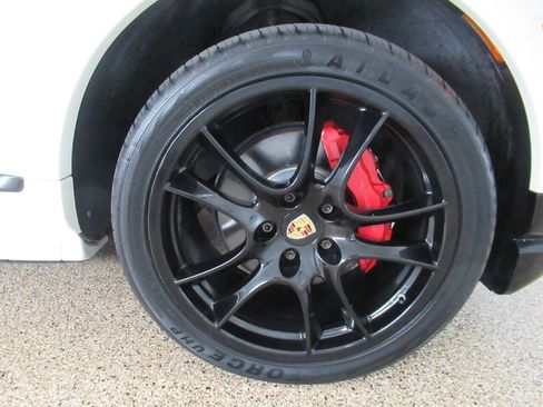 Used 2010 Porsche Cayenne GTS image 28