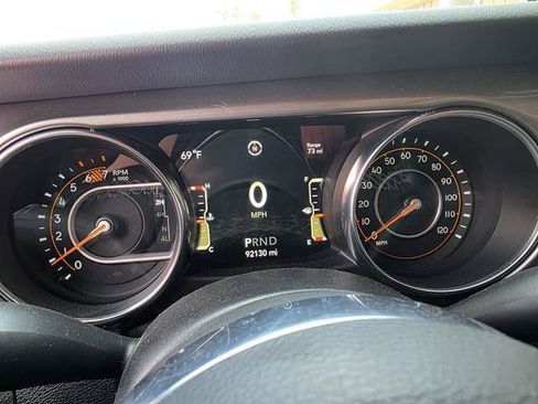 Used 2020 Jeep Wrangler Unlimited Sahara w/ Dual Top Group AWD/4WD image 12