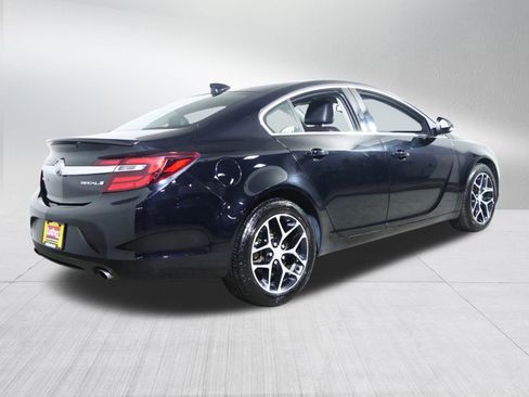 Used 2016 Buick Regal Sport Touring image 7