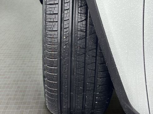 New 2026 Jeep Grand Cherokee L Limited w/ Limited Altitude Package image 11