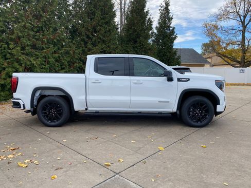New 2026 GMC Sierra 1500 Elevation image 32