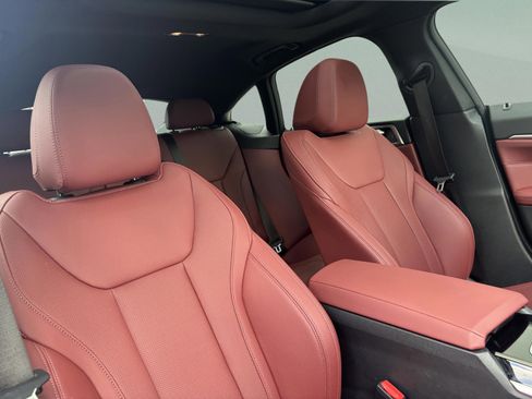 Used 2023 BMW i4 eDrive35 w/ Premium Package image 23