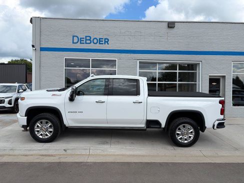 Used 2023 Chevrolet Silverado 2500 LTZ w/ Z71 Chrome Sport Edition AWD/4WD image 2