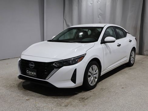 Used 2024 Nissan Sentra S image 7