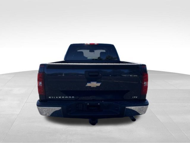 Used 2008 Chevrolet Silverado 1500 LTZ w/ Suspension Package, Off-Road AWD/4WD image 4