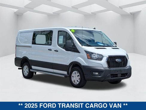 Used 2025 Ford Transit 250 Low Roof w/ Exterior Upgrade Package RWD image 4