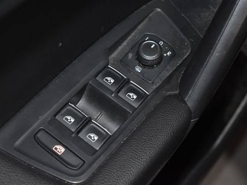 Used 2021 Volkswagen Tiguan SEL AWD/4WD image 5