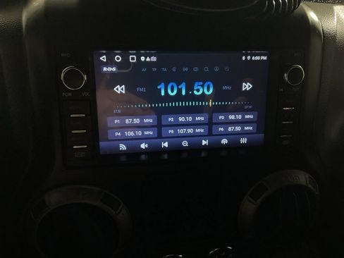 Used 2013 Jeep Wrangler Sport w/ Connectivity Group AWD/4WD image 20