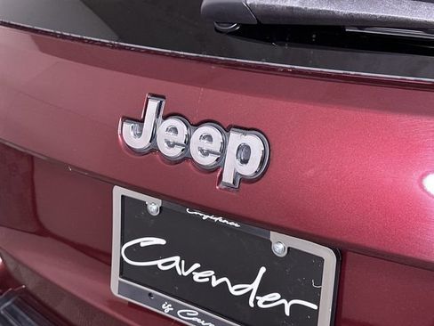 Used 2017 Jeep Grand Cherokee Laredo w/ Quick Order Package 2BE image 31