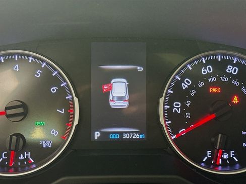 Used 2022 Toyota RAV4 XLE image 18