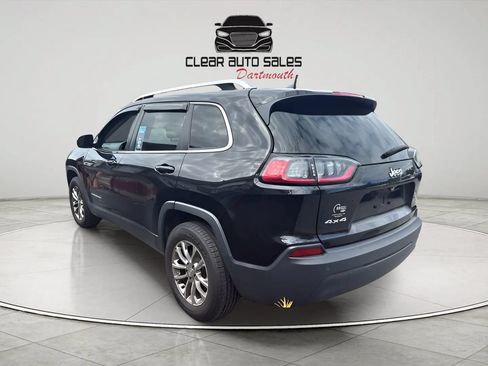 Used 2019 Jeep Cherokee Latitude Plus AWD/4WD image 4