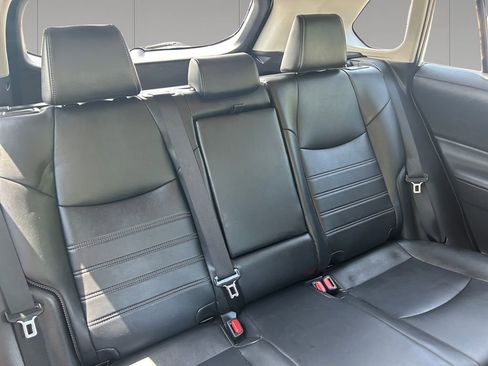 Used 2019 Toyota RAV4 XLE Premium w/ Cold Weather Package AWD/4WD image 18