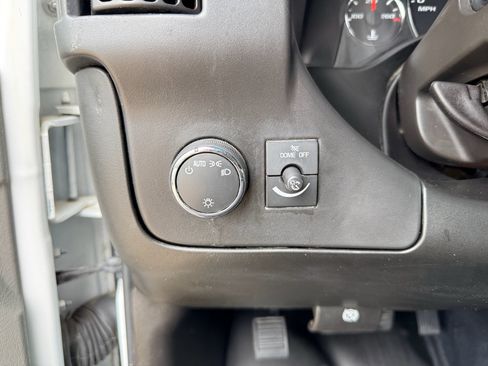 Used 2016 Chevrolet Express 2500 RWD image 13