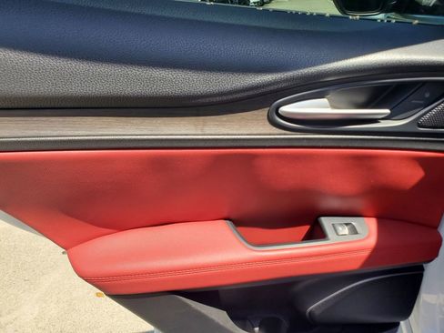 Used 2020 Alfa Romeo Stelvio Ti w/ Active Blind Spot Package image 14