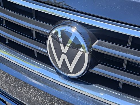 Used 2024 Volkswagen Tiguan SE R-Line FWD image 35