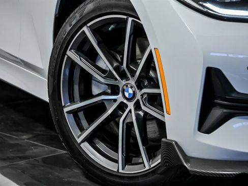 Used 2020 BMW 330i xDrive Sedan w/ Convenience Package image 3