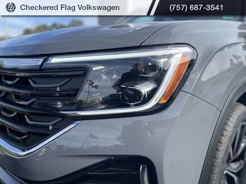 New 2026 Volkswagen Atlas SEL Premium R-Line image 2